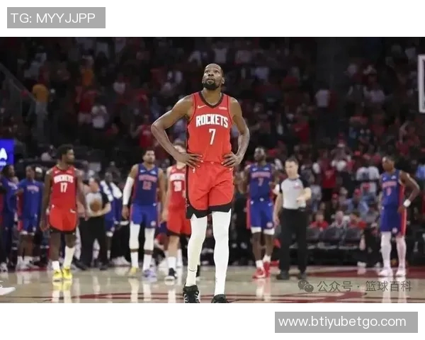 火箭半场苦战落后活塞7分杜兰特表现抢眼申京状态低迷奥萨尔阿门合力贡献16分